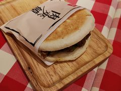 酥皮肉夹馍-西贝莜面村(正大广场店)