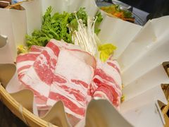 -枝魯枝魯自助料理