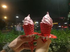 -麦当劳(展览路店)