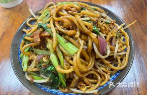 Special Shanghai Meat Thread Stir-Fried Noodles