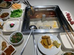 -海底捞火锅鲜切牛肉主题店(长寿路店)