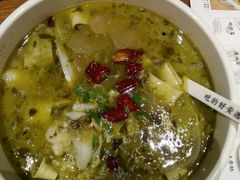 -渝是乎酸菜鱼(龙旗购物中心店)