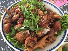 -八两八金·莱芜特色炒鸡(市南漳浦路店)
