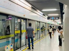 -陆家浜路(地铁站)