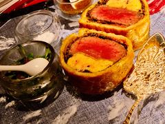 惠灵顿牛排-弦月窗LUNETTE BY AMANDA(复兴路店)