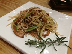 -塔哈尔·新疆盛宴(城西银泰店)