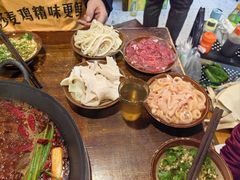 -黄潇洒老火锅(九眼桥宏济巷店)