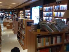 -新华书店(沙坪坝书城店)