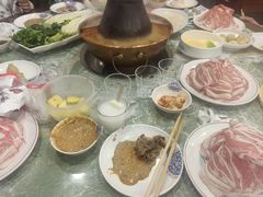 -楼外楼大刀肉传统火锅(西安大路店)