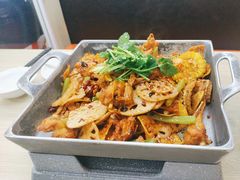 -精悦蓉(松江万达广场店)