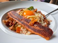 -Chom Cafe and Restaurant