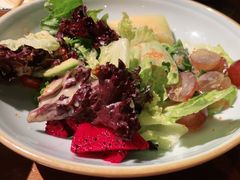 牛油果蔬沙拉-渔家风味·鲅鱼水饺·央视展播·海鲜天津菜(开发区店)