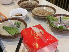 -尚品海鲜肥牛自助火锅(湖明店)
