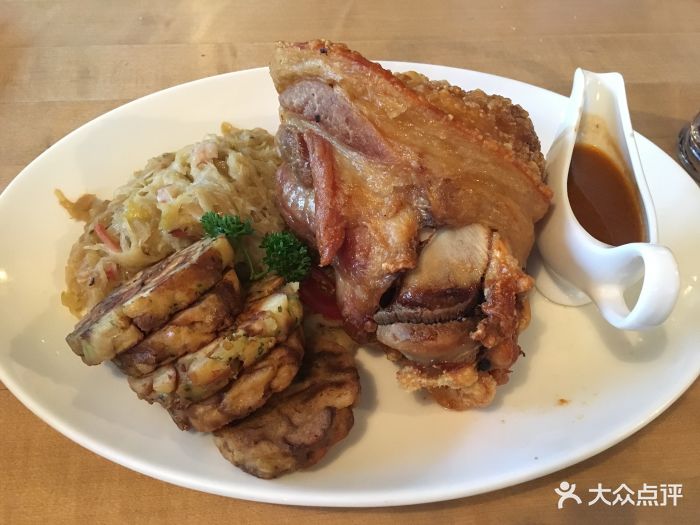 普拉那啤酒坊paulaner·凯宾斯基饭店-脆皮烤猪膝-菜-脆皮烤猪膝图片-