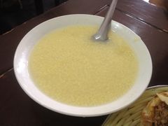 小米粥-宝光熏肉鞋底火烧(新街口店)