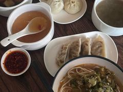 -新盈光·云会所(百丈东路店)