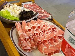 -毛辣果·贵州红酸汤牛肉火锅(西单店)