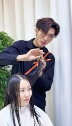 -V7 HAIR SALON