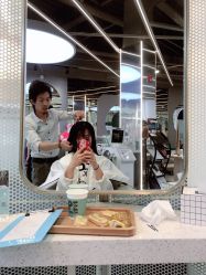 -PE SALON 