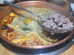 -洱火云南酸菜牛肉火锅(石景山当代商城店)