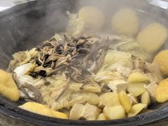 -粘豆包柴火铁锅炖