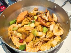 -七欣天香辣蟹火锅(闵行浦江欢乐颂店)