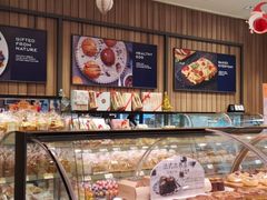 面包甜点陈列柜-巴黎贝甜·生日蛋糕(杭州文二路店)