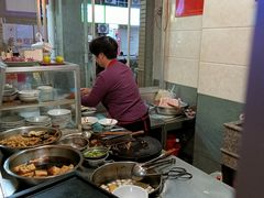 -松树干拌面店