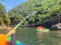 -安吉龙王山峡谷漂流