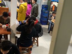 大堂-宝瑞门钉肉饼店