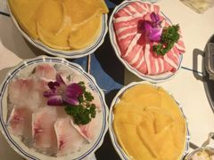 -爱你您·自家鱼塘·活水喷泉鱼火锅(八里店)