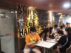 等位区-麦当劳(北京路广百广场店)