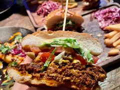 辣味双层牛肉碎汉堡-Q MEX 库迈墨西哥餐吧(三里屯店)