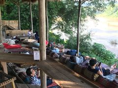 -乌托邦酒吧和餐厅