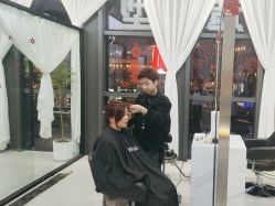 -U·NI SALON 造型
