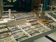 -Trend1881视光·蔡司视觉(领展广场店)