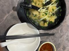 -莱莱小笼·乔艾