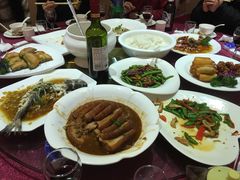 -南宁世纪君悦大酒店(青秀万达滨湖路地铁站店)