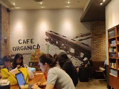 -星巴克(重庆火车北站北广场II店)