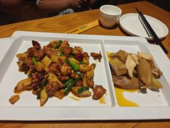 -隔壁老王·家常云南菜(花巷店)