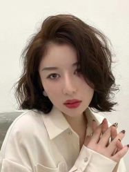 -虫二·专注健康烫染沙龙