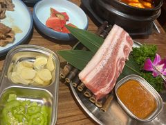 -明洞阿姨·韩式酱蟹烤肉·创意料理(三元桥店)