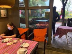 -香巴拉云南餐厅(华莱坞店)