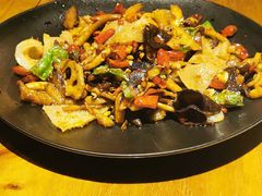 -十三式重庆江湖菜(金茂览秀城店)