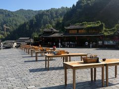-苗阿哥酸汤牛肉火锅(体育场店)