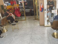 -一東造型烫发染发