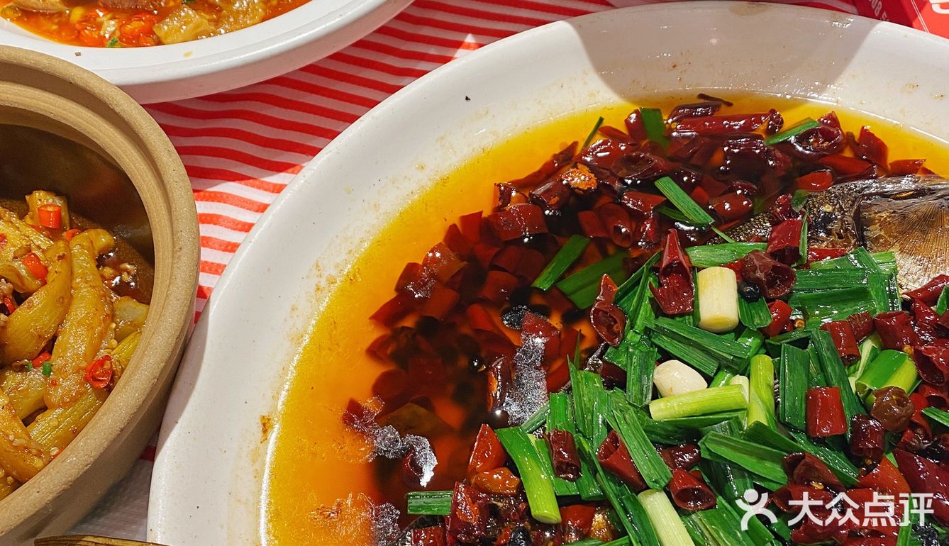 吃到了长沙比较正宗的湘菜—腊鲢鱼，就在炊小二~