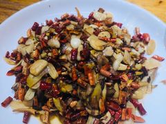 新鲜干椒牛肝菌-老滇山寨•云南特色菜•地方菜•民族风情歌舞表演(金碧店)