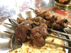 -烤肉小伙烤肉店