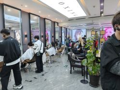 -藤野造型烫染·漂发